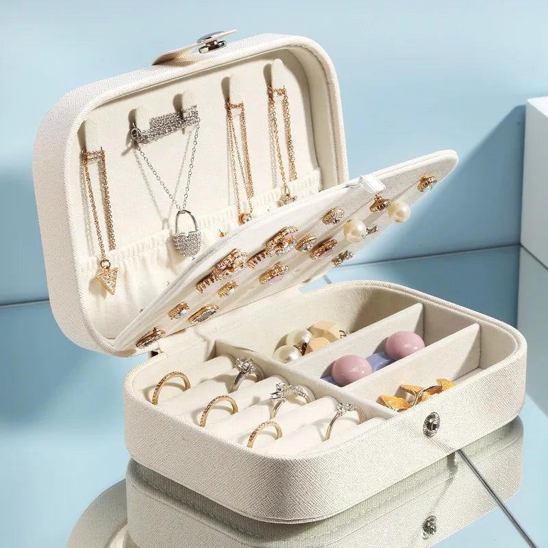 Boîte à bijoux portable en velours pastel – Organiseur compact pour voyage et sac à main