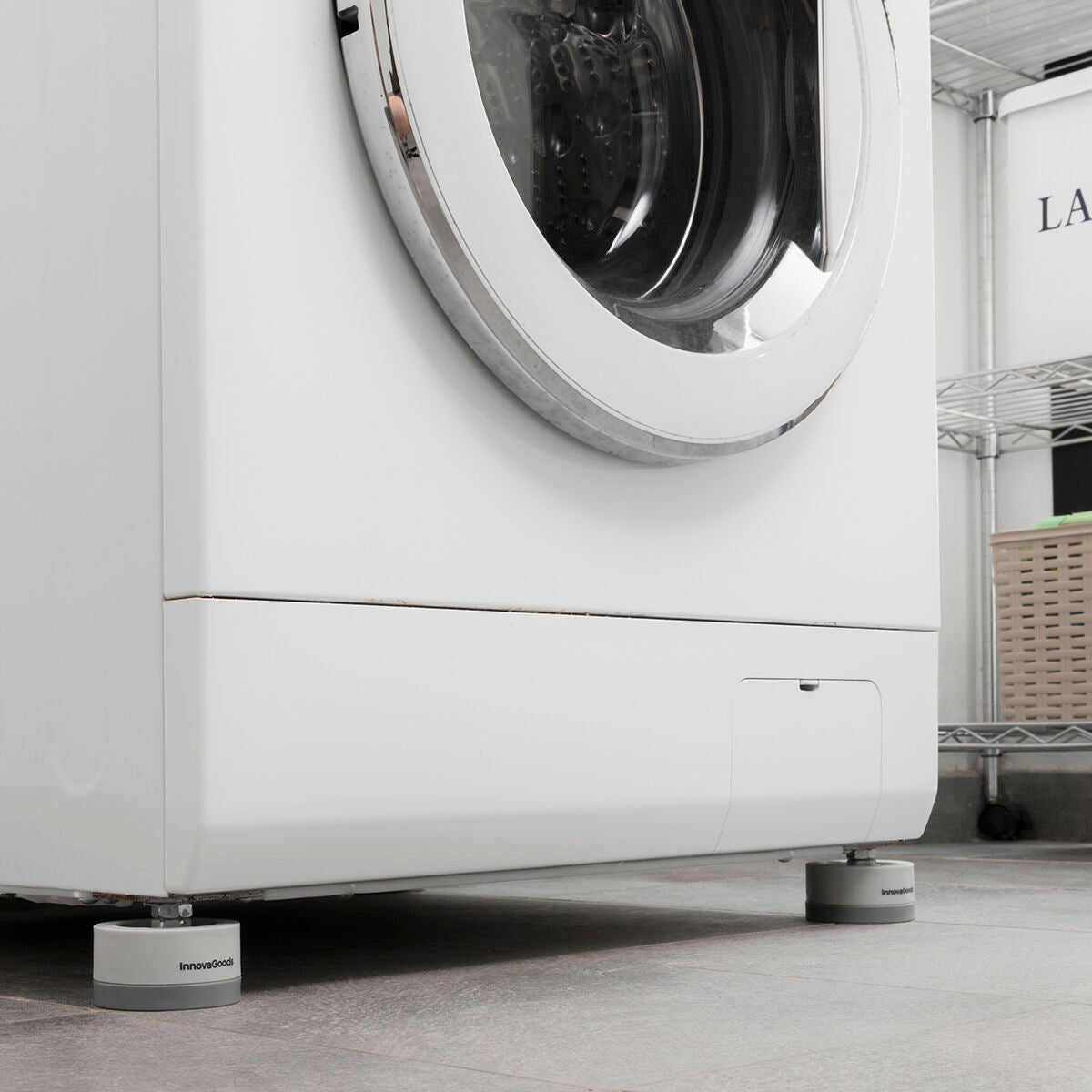 Support anti-vibration pour lave-linge en action